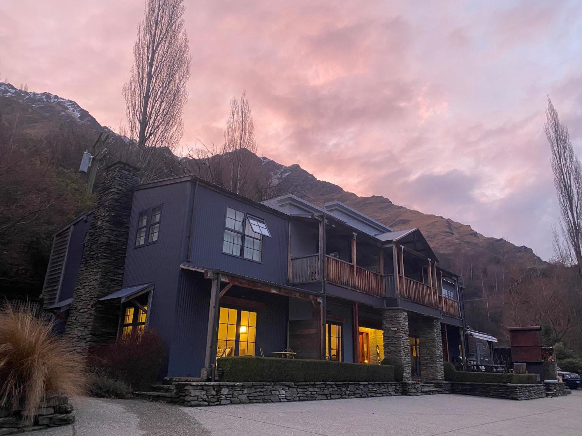 Moonlight Escape Lodge Queenstown Exteriör bild